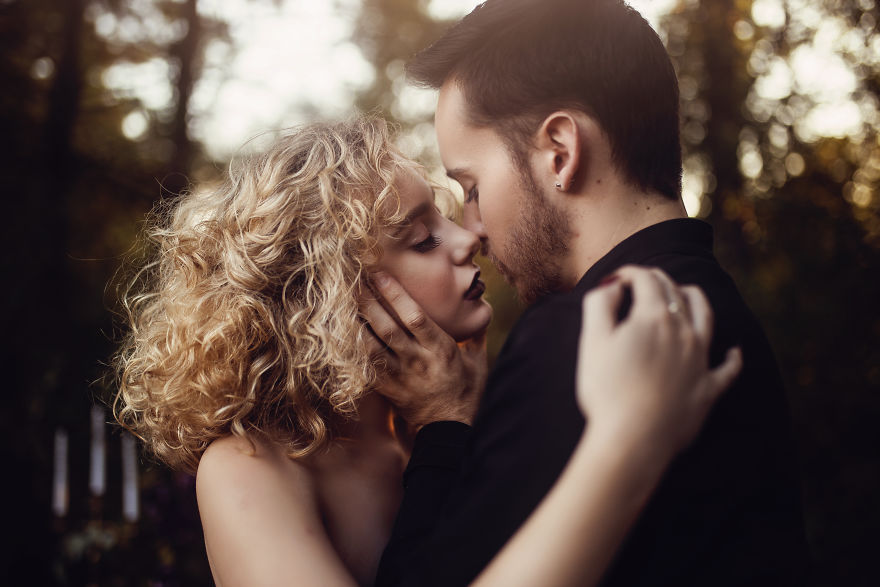 Dreamy Romeo And Juliet Inspired Photo Shoot