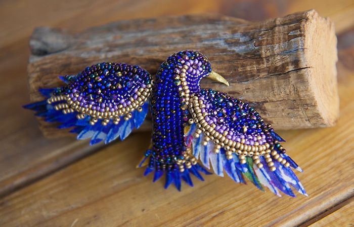 Fabulous Sparkling Brooches That Lend You Wings