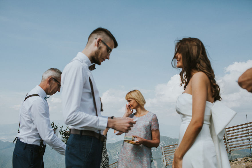 We Had No Photographer At Our Wedding, But The Result Is Awesome We Had No Photographer At Our Wedding, But The Result Is Awesome