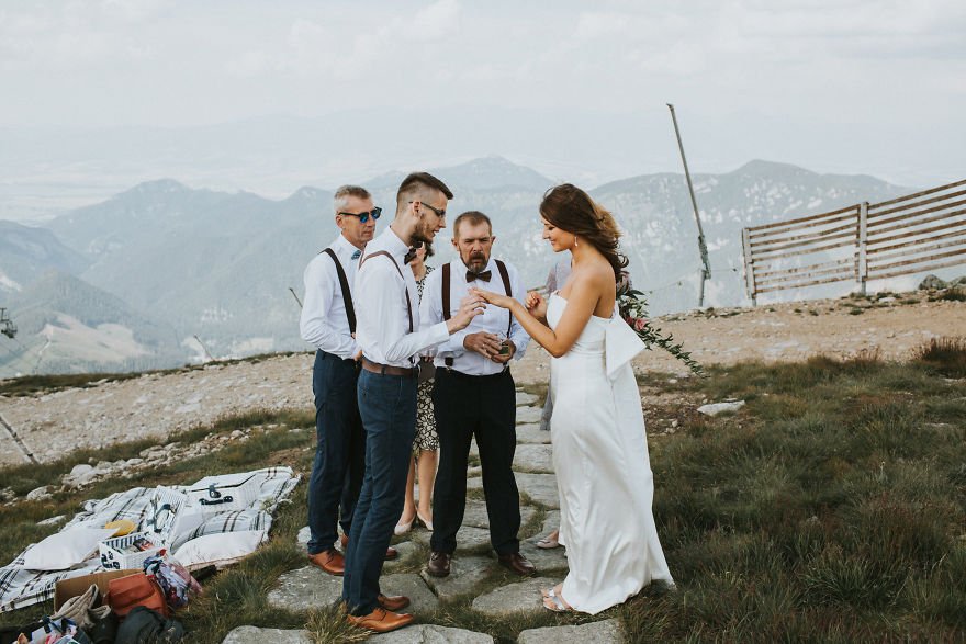 We Had No Photographer At Our Wedding, But The Result Is Awesome