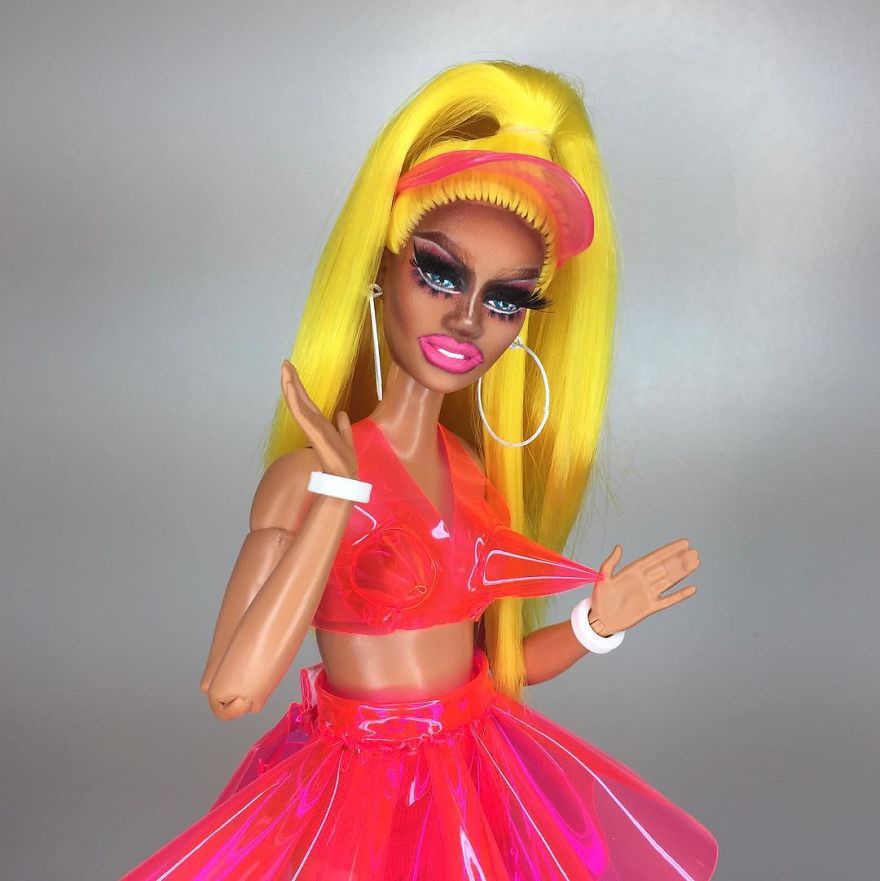 This Artist Turned Barbie Dolls Into Drag Queens From RuPaul’s Drag Race This Artist Turned Barbie Dolls Into Drag Queens From RuPaul’s Drag Race