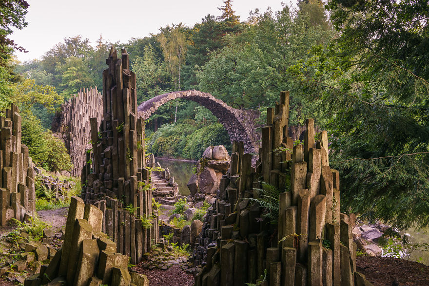 I Found This Amazing Bridge That Creates An Optical Illusion