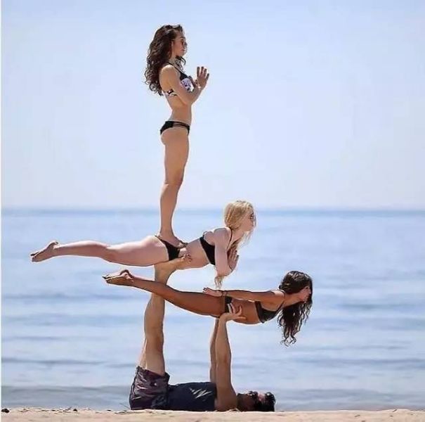 10+ Creative Group Photos That You Will Get Inspiration From These