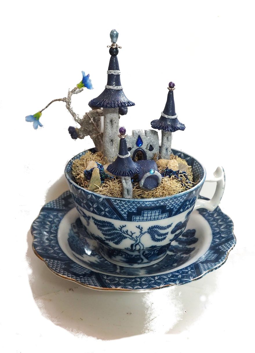 Escape In My Fantasyworlds