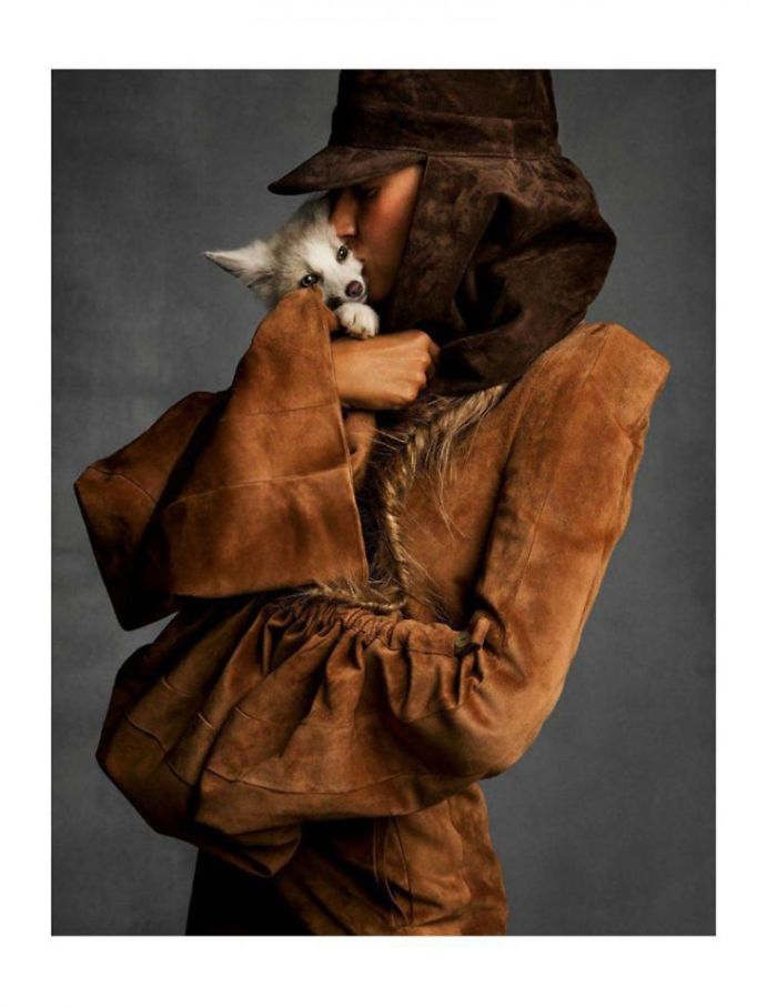 Gisele B&uuml;ndchen And A Baby Kangaroo Cover 'Vogue' Paris's Faux Fur-Heavy Animals Issue