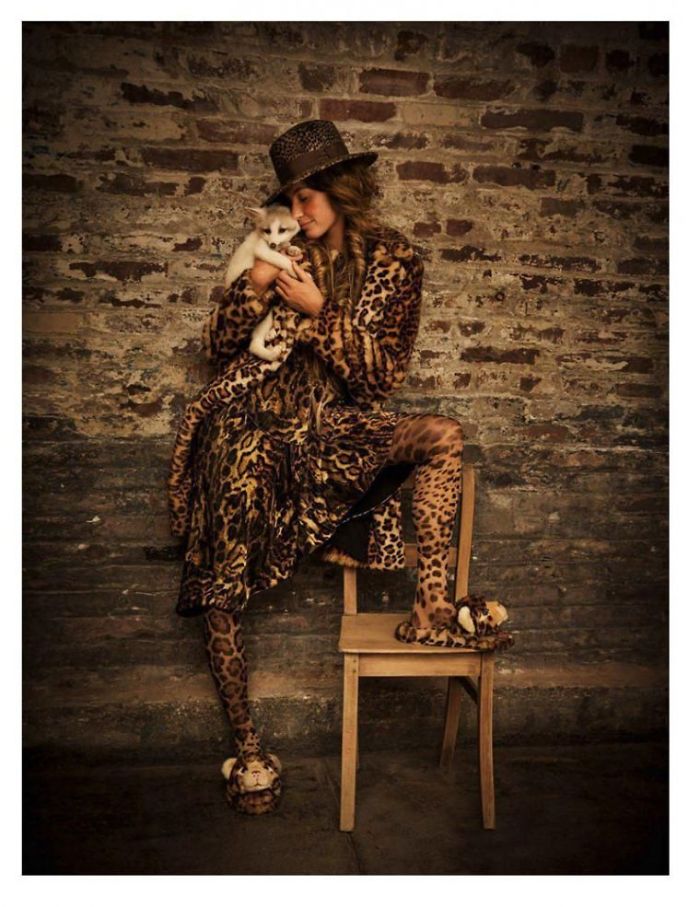 Gisele B&uuml;ndchen And A Baby Kangaroo Cover 'Vogue' Paris's Faux Fur-Heavy Animals Issue