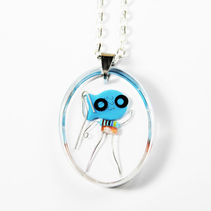 I Turned Electronic Waste Into Tiny And Biggie Robots I Turned Electronic Waste Into Tiny And Biggie Robots