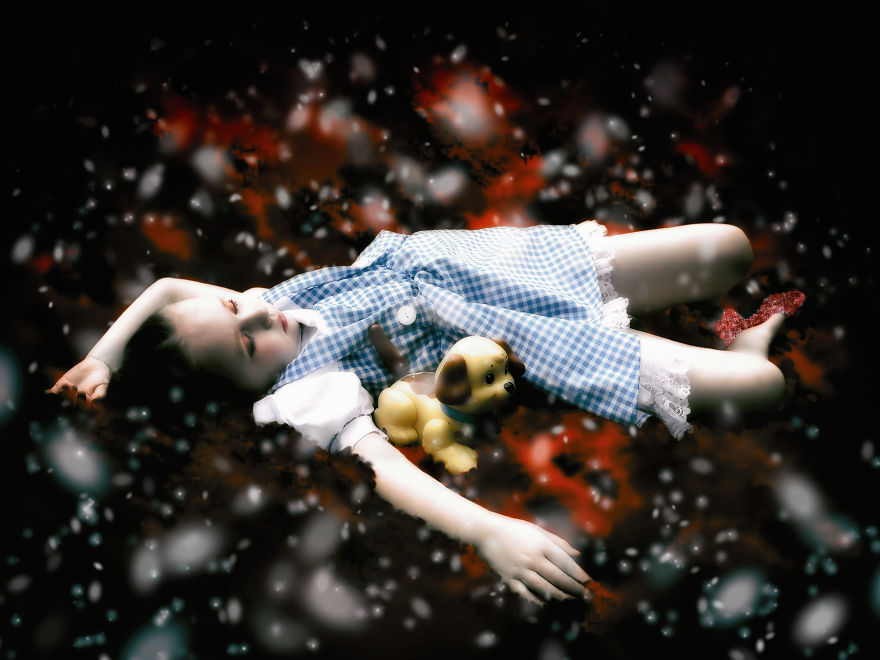 I Did A Photo Shoot To Capture Dorothy's Emotional State In Oz I Did A Photo Shoot To Capture Dorothy's Emotional State In Oz
