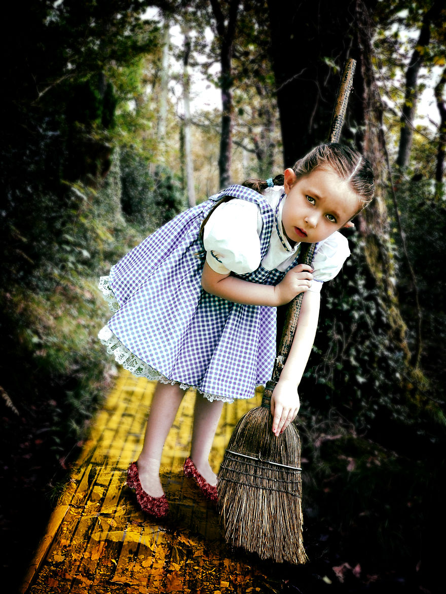 I Did A Photo Shoot To Capture Dorothy's Emotional State In Oz I Did A Photo Shoot To Capture Dorothy's Emotional State In Oz