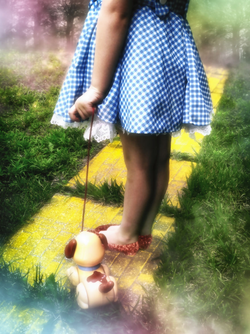 I Did A Photo Shoot To Capture Dorothy's Emotional State In Oz I Did A Photo Shoot To Capture Dorothy's Emotional State In Oz