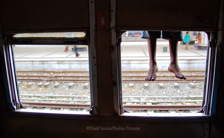 Nobody Cares: I Documented The Life In Kamalapur Railway Station, Dhaka
