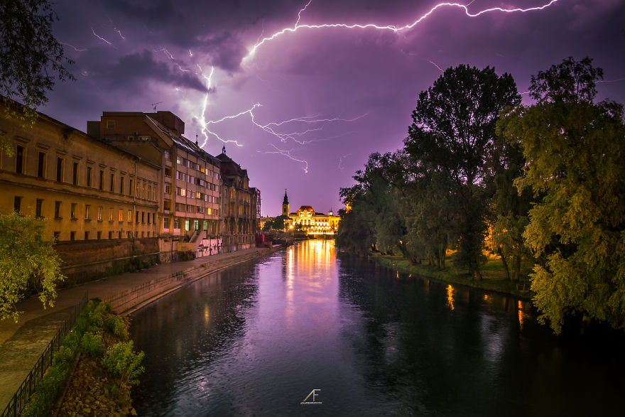 I've Spent 2 Years To Photograph Thunderstorms In My Hometown