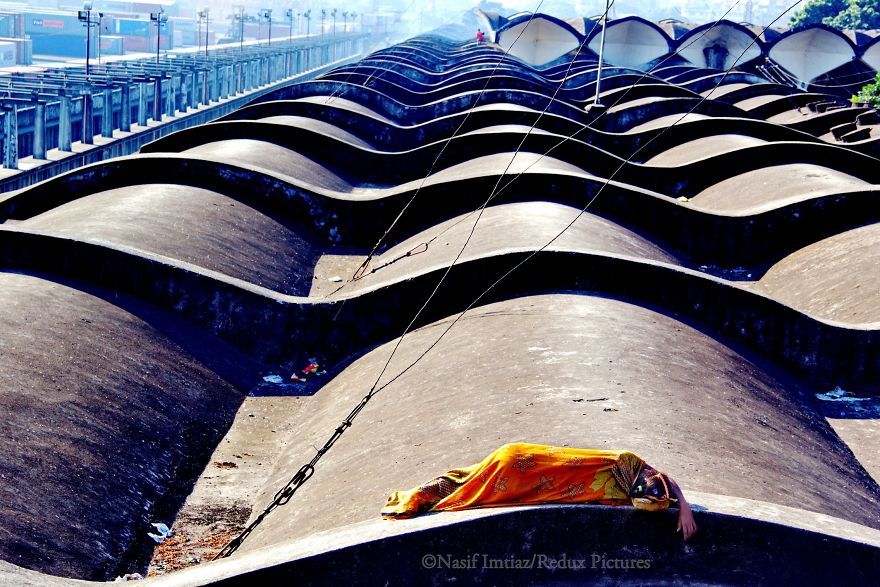 Nobody Cares: I Documented The Life In Kamalapur Railway Station, Dhaka