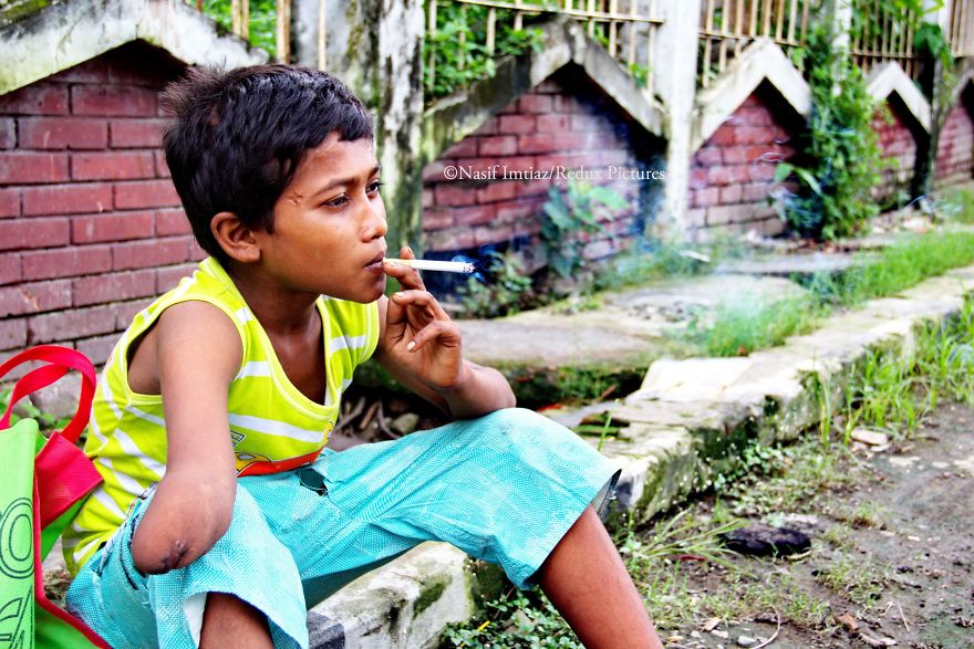Nobody Cares: I Documented The Life In Kamalapur Railway Station, Dhaka