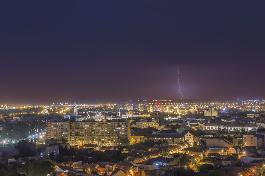 I've Spent 2 Years To Photograph Thunderstorms In My Hometown