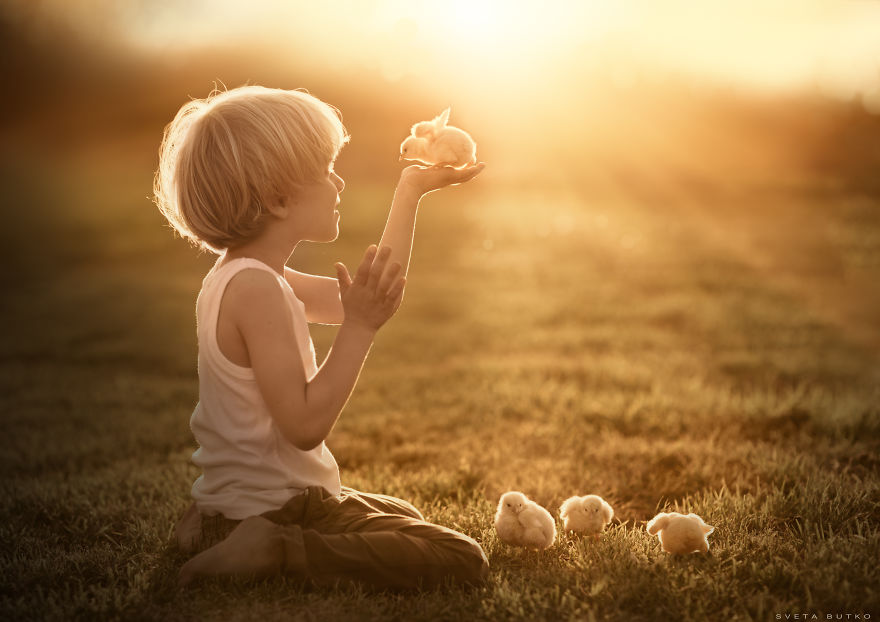 She Left Behind Her Career For Taking Adorable Pics Of Kids And Animals. The Result She Got Will Amaze You. She Left Behind Her Career For Taking Adorable Pics Of Kids And Animals. The Result She Got Will Amaze You.