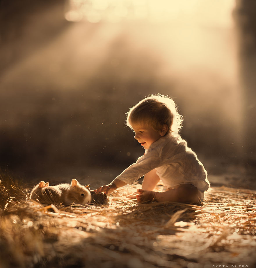 She Left Behind Her Career For Taking Adorable Pics Of Kids And Animals. The Result She Got Will Amaze You. She Left Behind Her Career For Taking Adorable Pics Of Kids And Animals. The Result She Got Will Amaze You.