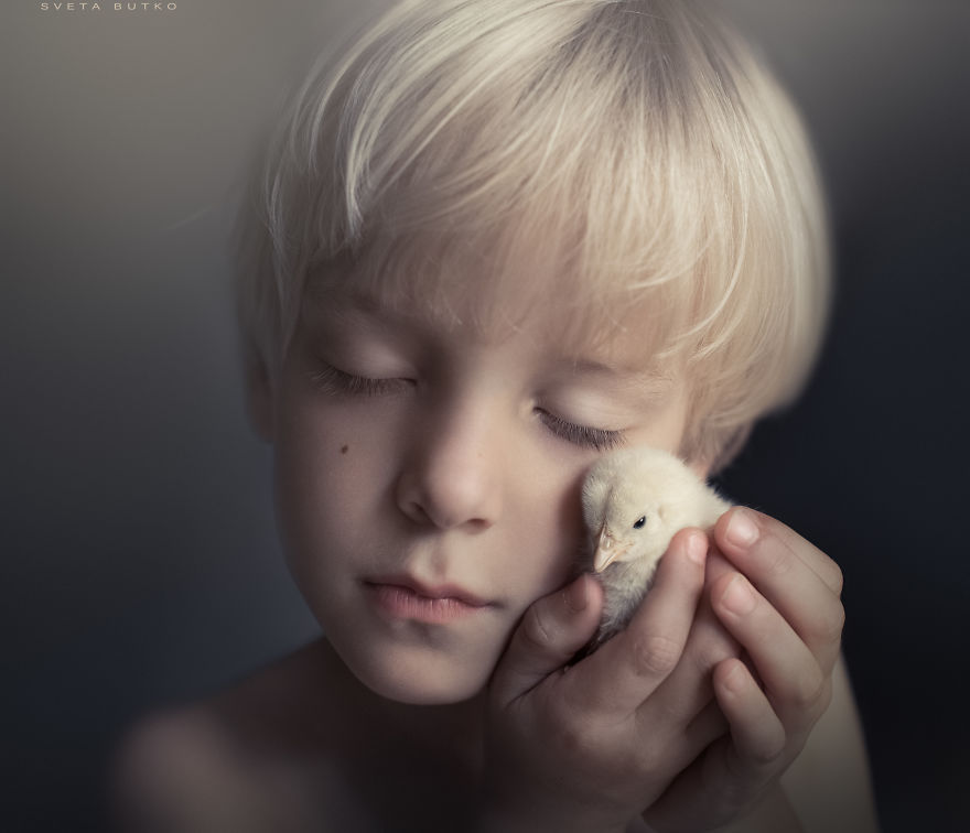 She Left Behind Her Career For Taking Adorable Pics Of Kids And Animals. The Result She Got Will Amaze You. She Left Behind Her Career For Taking Adorable Pics Of Kids And Animals. The Result She Got Will Amaze You.