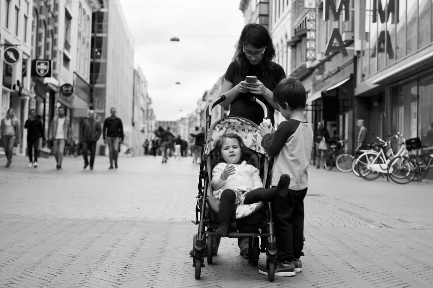 Gotta Catch ’em All: Smartphone Zombies Caught In The App