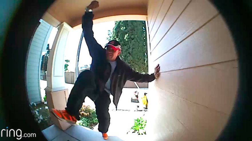 Top 9 Best Moments Captured On A Video Doorbell Camera Top 9 Best Moments Captured On A Video Doorbell Camera