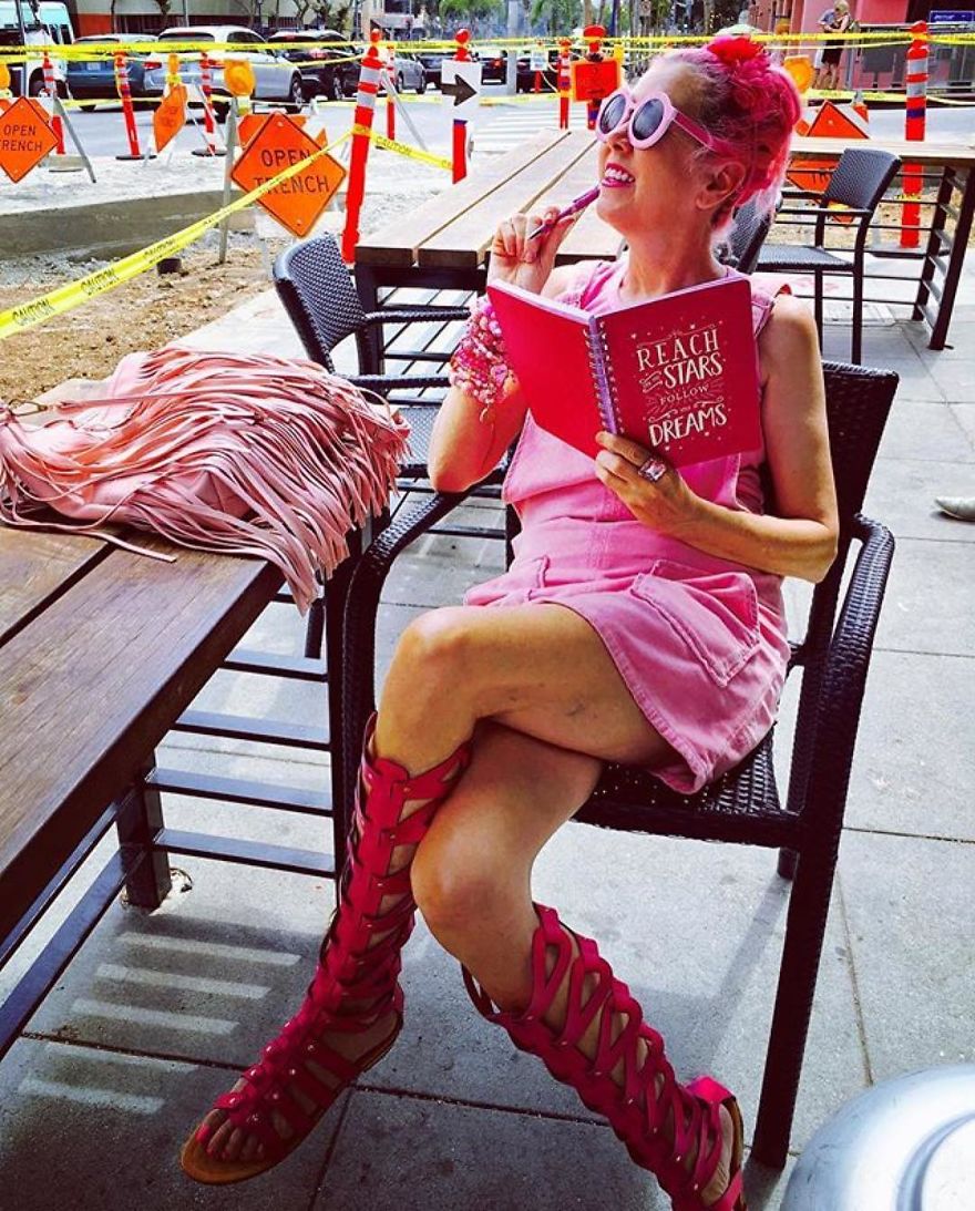 Woman Has Life Totally Pink For 30 Years Woman Has Life Totally Pink For 30 Years