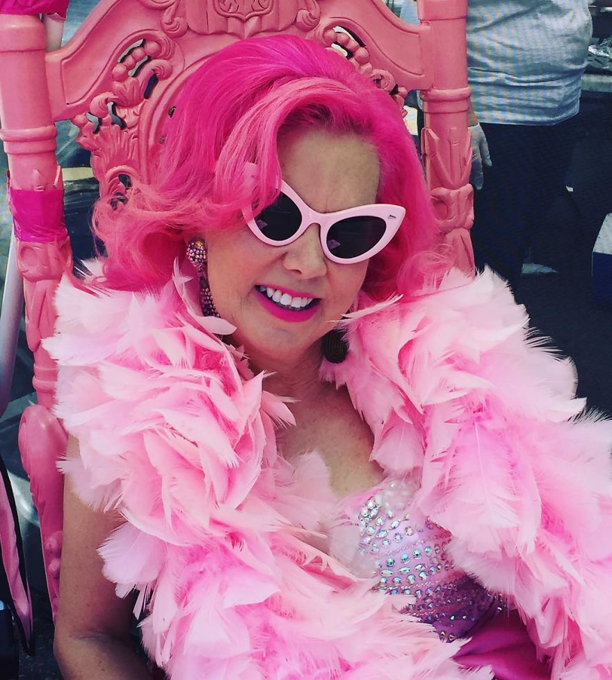 Woman Has Life Totally Pink For 30 Years Woman Has Life Totally Pink For 30 Years