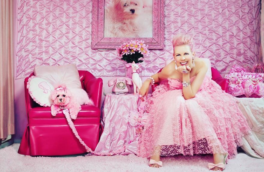 Woman Has Life Totally Pink For 30 Years Woman Has Life Totally Pink For 30 Years