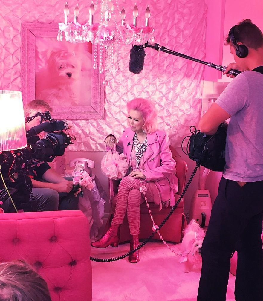 Woman Has Life Totally Pink For 30 Years Woman Has Life Totally Pink For 30 Years