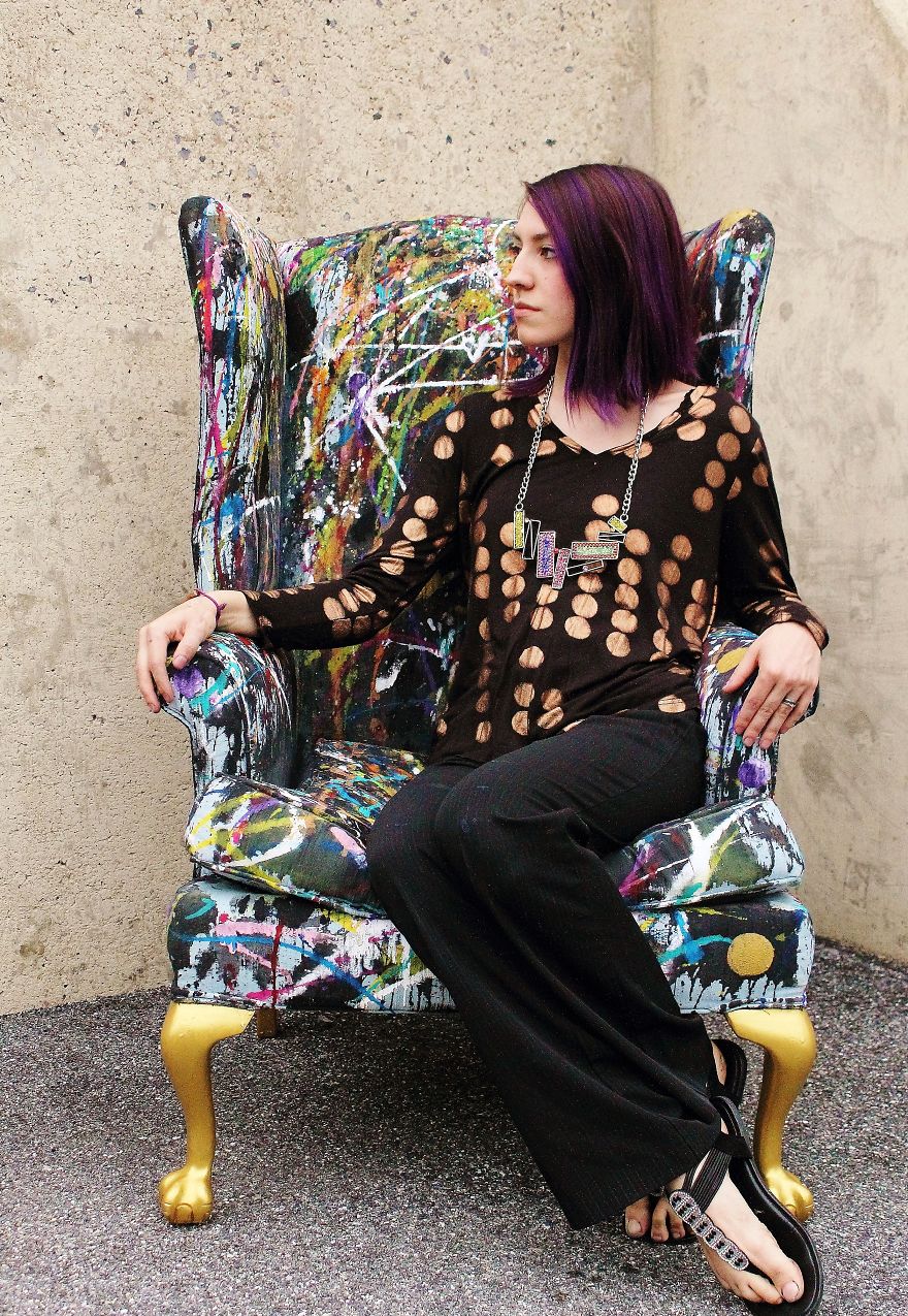 I Threw Buckets Of Paint On An Old Chair. Here's What Happened I Threw Buckets Of Paint On An Old Chair. Here's What Happened