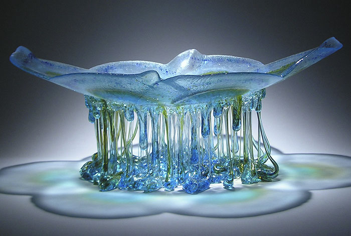 "Jellyfish" Glass Tables With Dripping Tentacles That Look Like They've Been Created By The Sea "Jellyfish" Glass Tables With Dripping Tentacles That Look Like They've Been Created By The Sea