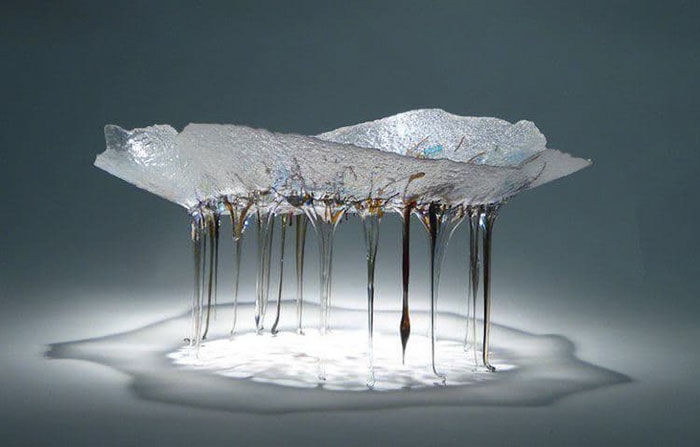 "Jellyfish" Glass Tables With Dripping Tentacles That Look Like They've Been Created By The Sea "Jellyfish" Glass Tables With Dripping Tentacles That Look Like They've Been Created By The Sea