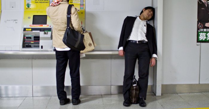 Tragicomical Life Of The Japanese Businessmen That I Captured While Traveling In Japan