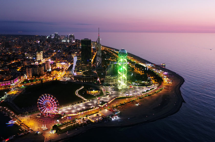 If You Like Crowds, Cars & Sizzling-hot Concrete, Batumi Is For You: 4/10