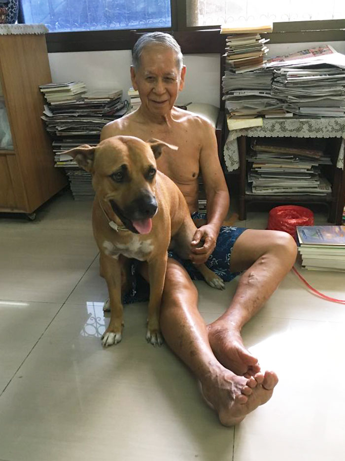 Be Lap Dog Whenever My Dad Sits On The Floor