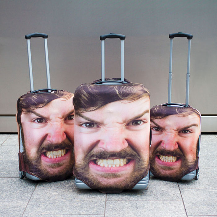 People Are Laughing At This Luggage Cover That Uses Giant Pic Of Your Face But It's Actually Genius People Are Laughing At This Luggage Cover That Uses Giant Pic Of Your Face But It's Actually Genius