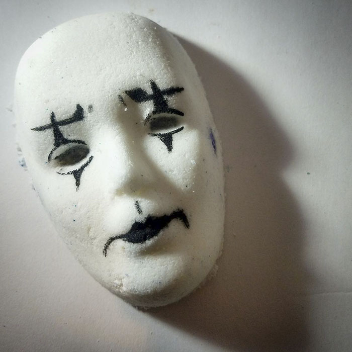 These Bath Bombs Are Inspired By Scary Movies And You Won't Want To Bathe Alone With Them These Bath Bombs Are Inspired By Scary Movies And You Won't Want To Bathe Alone With Them