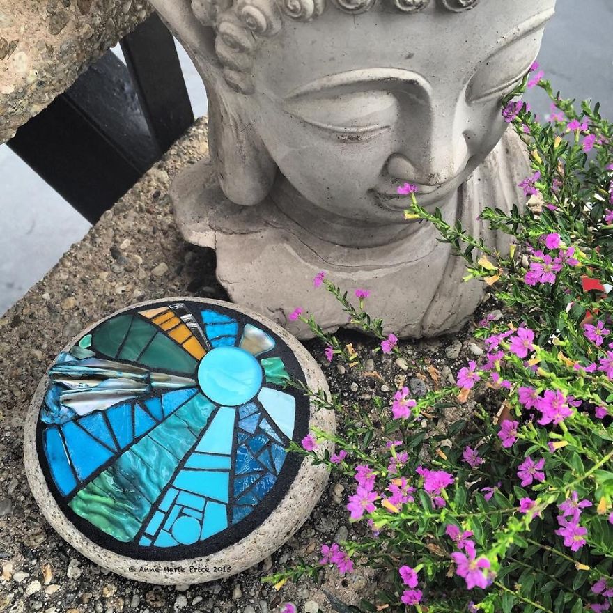 I Create Mosaics On Stone For My Garden I Create Mosaics On Stone For My Garden