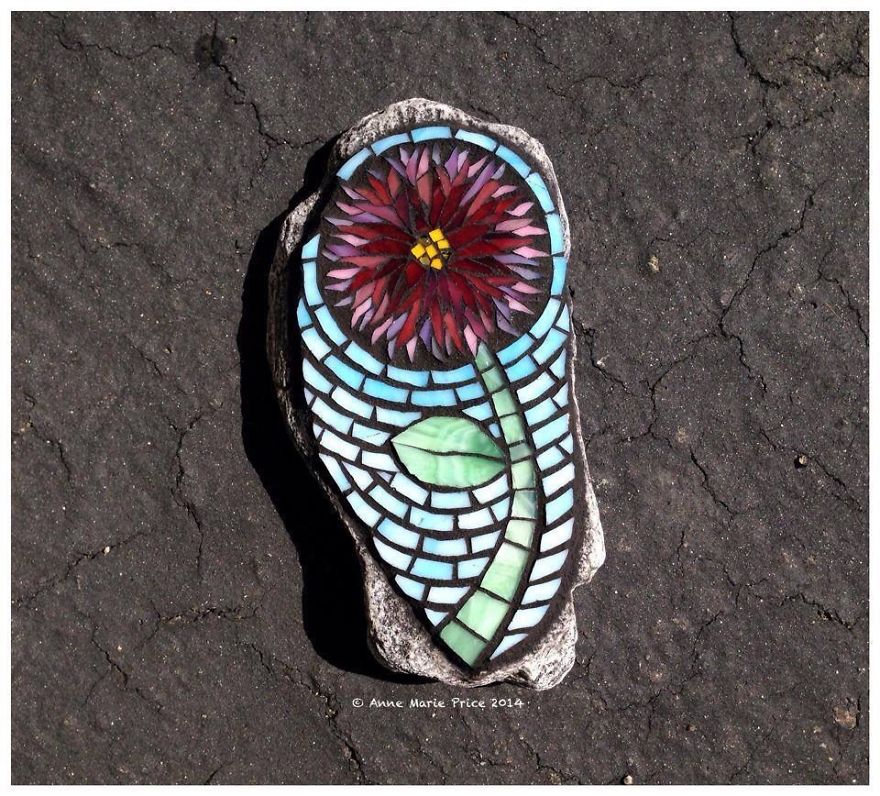 I Create Mosaics On Stone For My Garden I Create Mosaics On Stone For My Garden