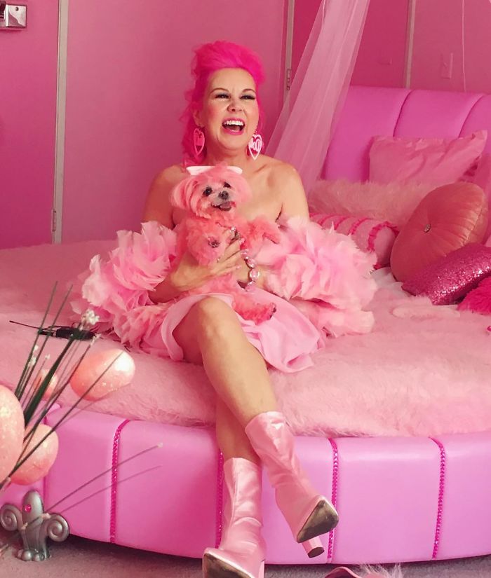 Woman Has Life Totally Pink For 30 Years