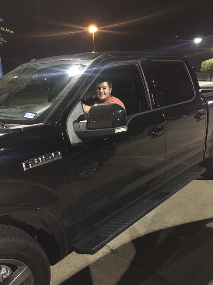 This Student Ignored All Warnings And Drove Towards A Hurricane To Save Animals On His Path This Student Ignored All Warnings And Drove Towards A Hurricane To Save Animals On His Path