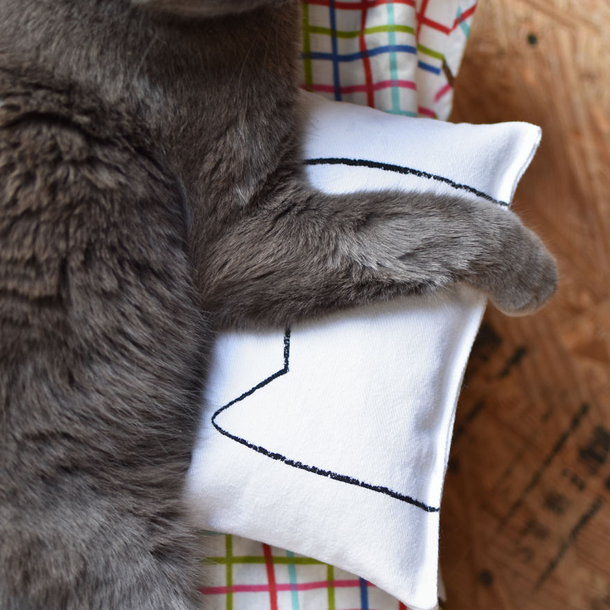 I Make Mini Versions Of My Catnap Pillows For Ikea Duktig Doll Beds To Further Enhance Your Cat Hack I Make Mini Versions Of My Catnap Pillows For Ikea Duktig Doll Beds To Further Enhance Your Cat Hack