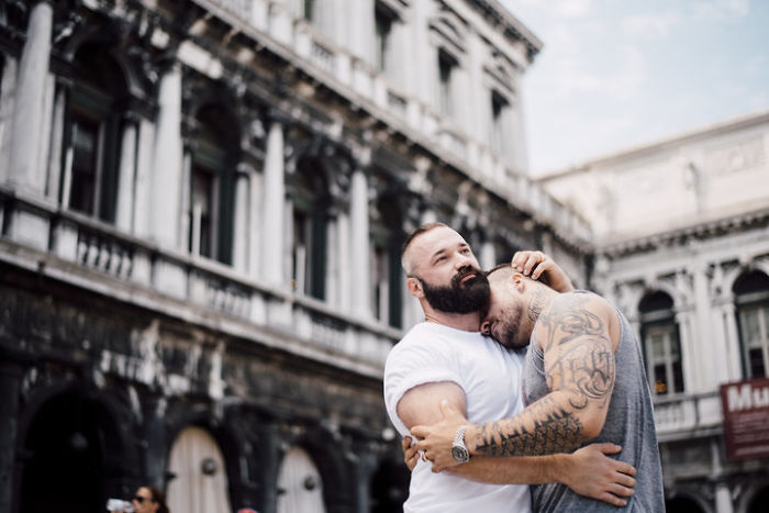 Former Olympic Diver Gets Surprise Proposal In Venice, And Their Photos Set The Internet On Fire Former Olympic Diver Gets Surprise Proposal In Venice, And Their Photos Set The Internet On Fire