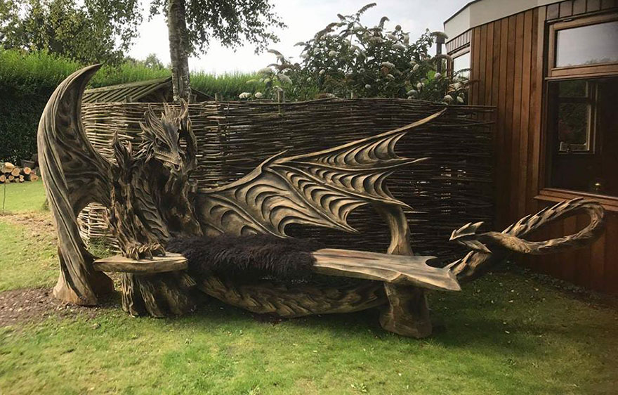 This Incredible Dragon Bench Was Carved Using A Chainsaw This Incredible Dragon Bench Was Carved Using A Chainsaw
