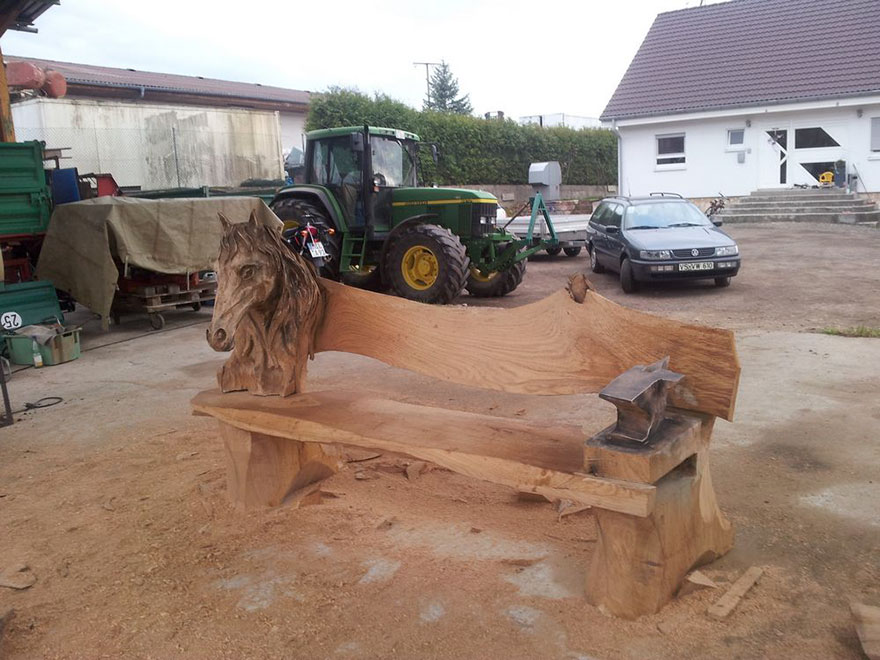 This Incredible Dragon Bench Was Carved Using A Chainsaw This Incredible Dragon Bench Was Carved Using A Chainsaw