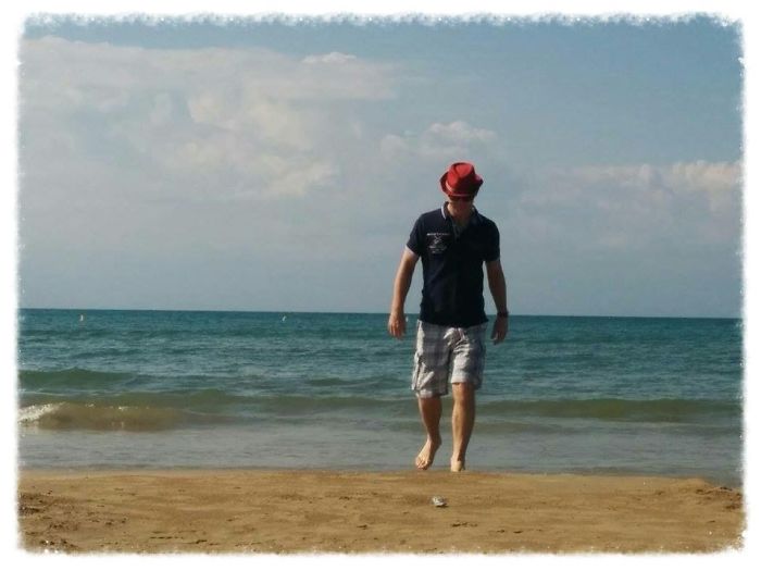 A Day On The Beach With My Beautiful Family. All The Time Hiding Deep Suicidal Thoughts. Men Are Not Allowed To Be Depressed. Two Overdoses, Hours Of Researching Ways To Die, Even Planning A Trip To Dignitas To Take The Pressure Off My Family. #thefaceofdepression #nolife #needhelp