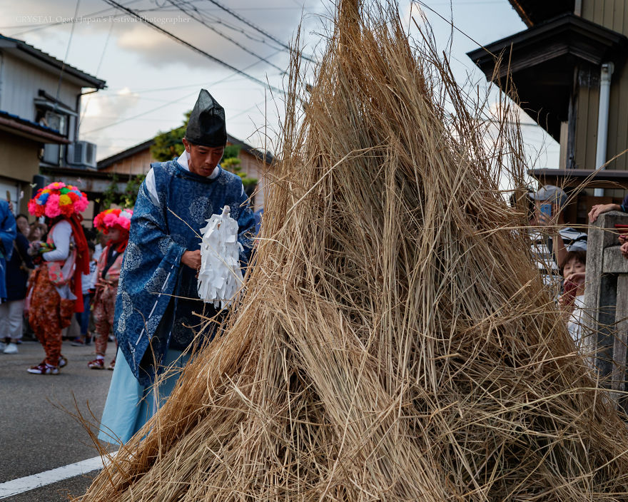 Three Lions Running Through The Burning Fire