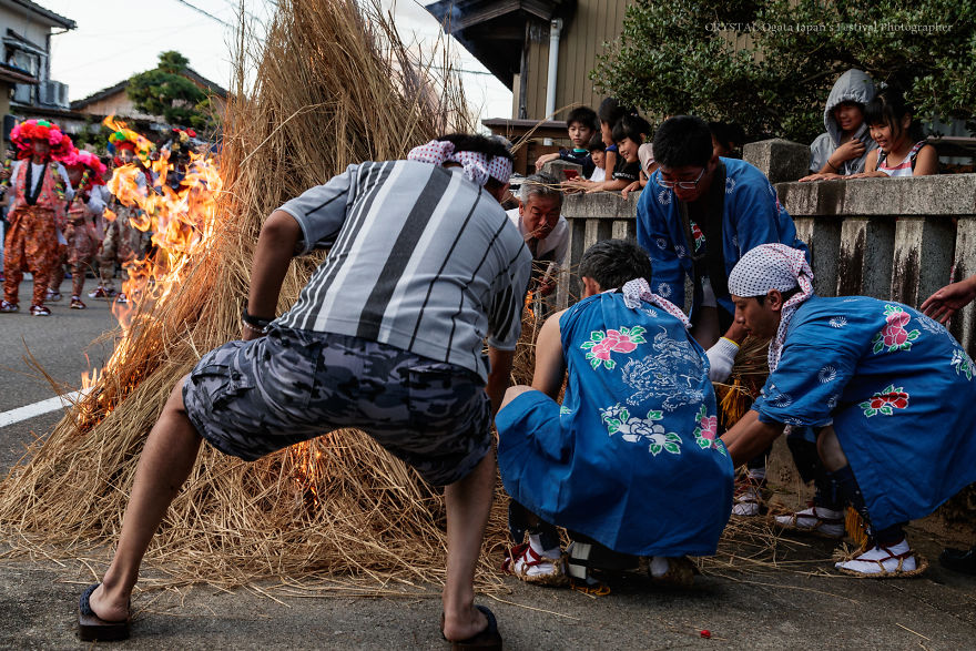 Three Lions Running Through The Burning Fire