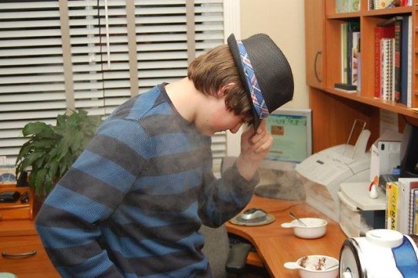 Girlfriend Went Through My Old Facebook Photos And Found This. She Promptly Shared It