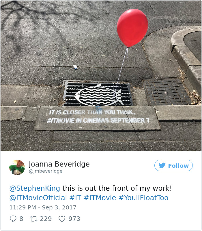 People In Sydney Are Creeped Out By Red Balloons That Suddenly Appeared Around The City People In Sydney Are Creeped Out By Red Balloons That Suddenly Appeared Around The City