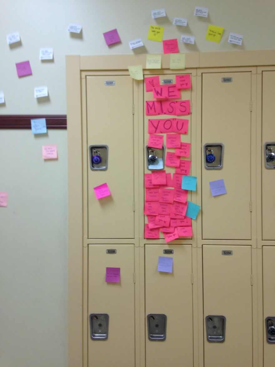 Students In My School Covered It's Lockers With Supportive Post-It Notes After 12th Grader Committed Suicide Students In My School Covered It's Lockers With Supportive Post-It Notes After 12th Grader Committed Suicide